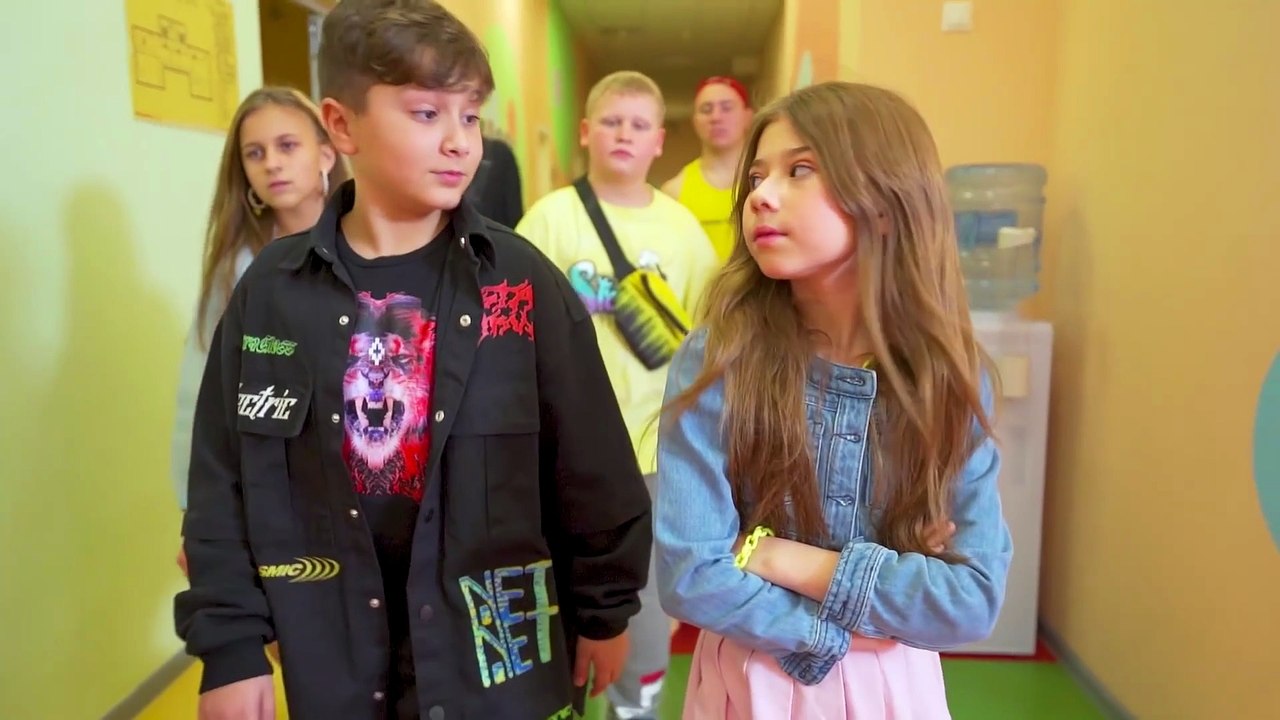 Diana a un nouveau petit ami 💓 Qui a quitté le campus? | KiKiDo Campus