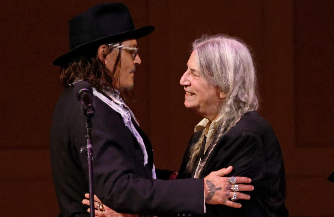 ジョニー・デップ、パティ・スミスの名盤『ホーセス』50周年記念ライブに登場