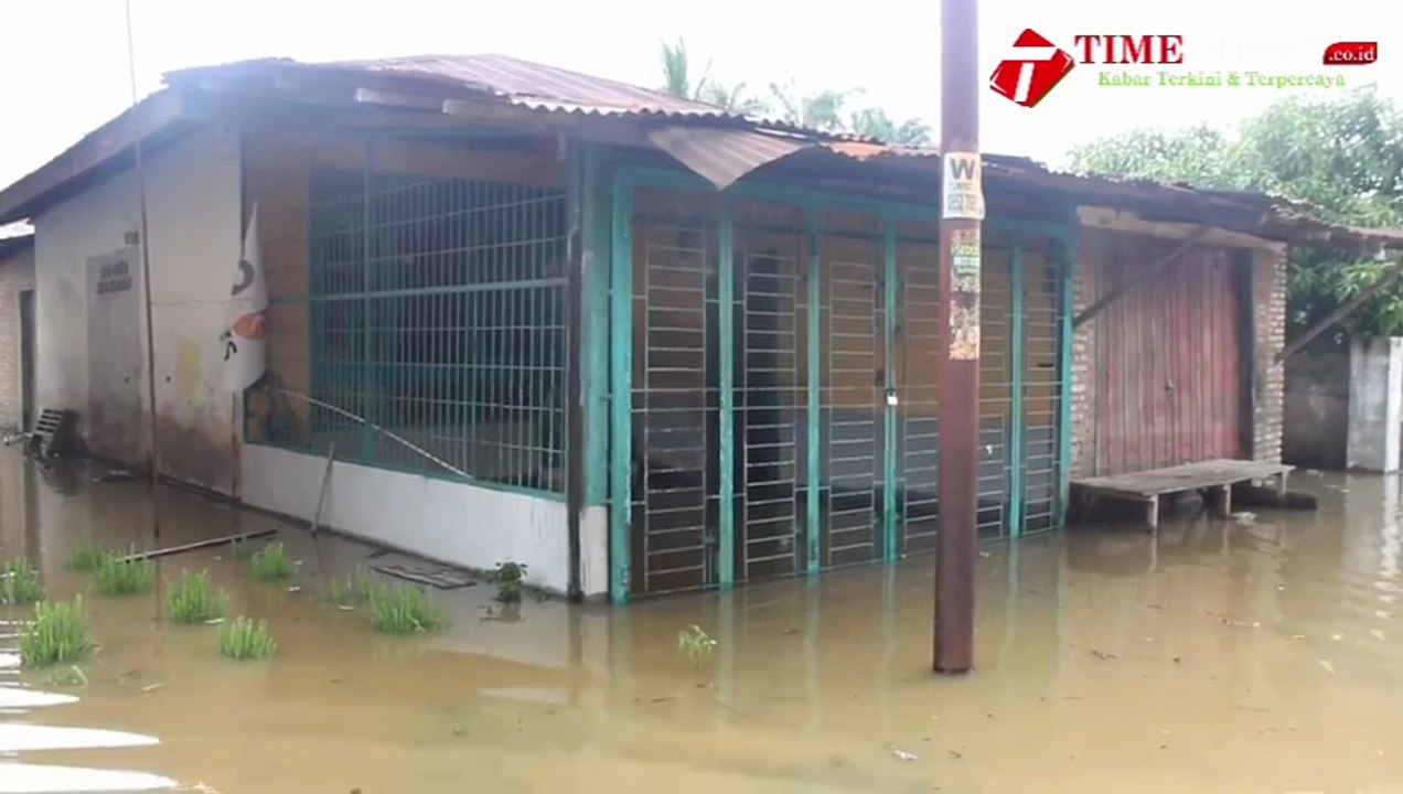 DUA RATUSAN RUMAH DI DESA SEI RAMPAH TERENDAM BANJIR, 7 KK DIANTARANYA MENGUNGSI
