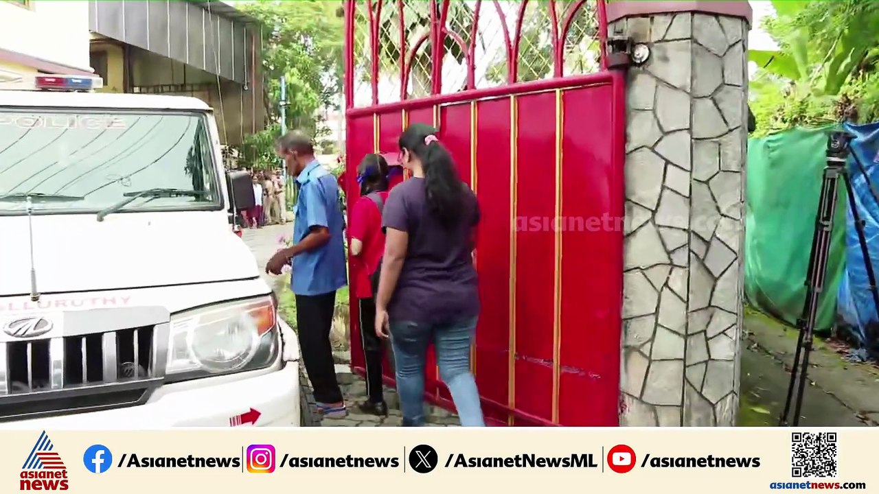 ഹിജാബ് വിവാദം ; പള്ളുരുത്തി സെൻ്റ് റീത്താസ് സ്കൂൾ തുറന്നു