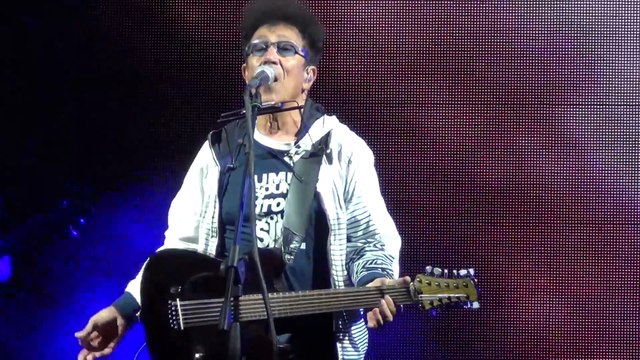 Edoardo Bennato - La luna (live)