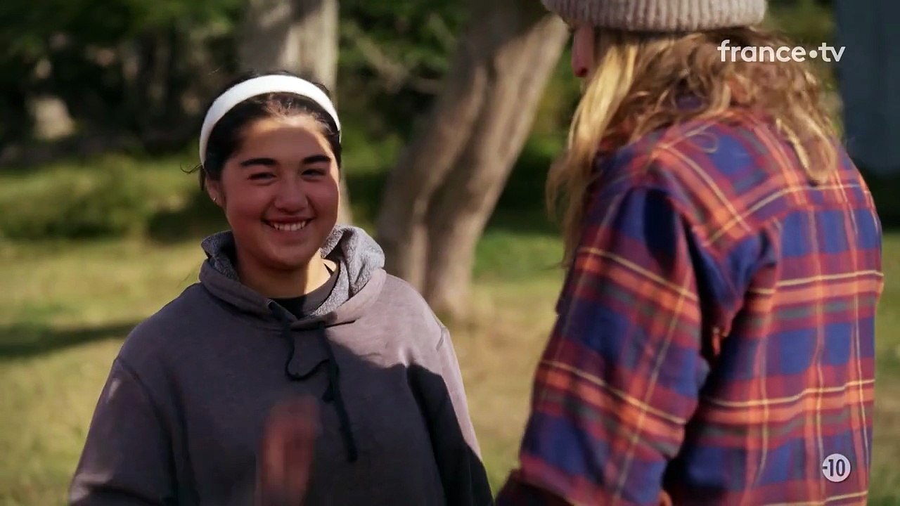 Cyril Lignac et Laury Thilleman en larmes dans "Rendez-vous en terre inconnue" sur France 2