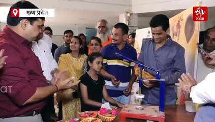 इंदौर में राशन की दुकान पर मिलेंगे गोबर के दीये, गौशाला में बच्चों को दी दीया बनाने की ट्रेनिंग