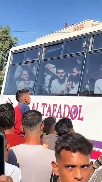 Serbest Bırakılan Filistinli Esirlerin Aileleriyle Buluşma Anları