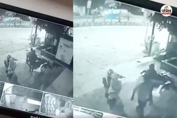 प्रीमियम शराब दुकान में तोड़फोड़