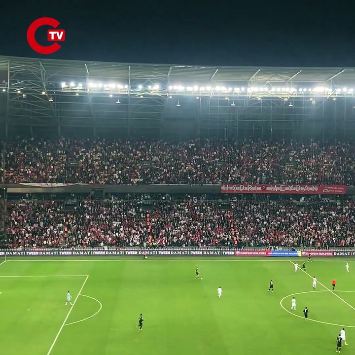 Türkiye - Gürcistan maçında Kocaeli Stadyumu'nda yapılan tezahürat Terörist mecliste konuşma mı yapar!
