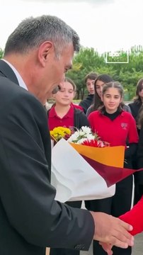 Dünya Kupası'nda üçüncü olan milli bocceci Yağmur Tosun, okulunda çiçeklerle karşılandı