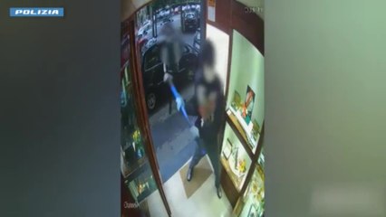 Rapine a raffica con bottino da circa 50mila euro: 2 arresti (15.10.25)