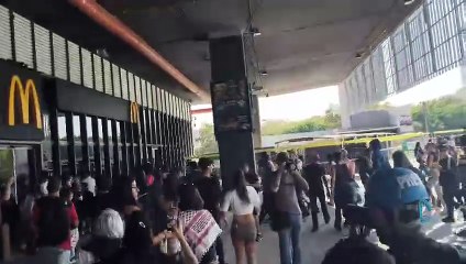 Vaga per Palestina: aldarulls a l'estació de Sants