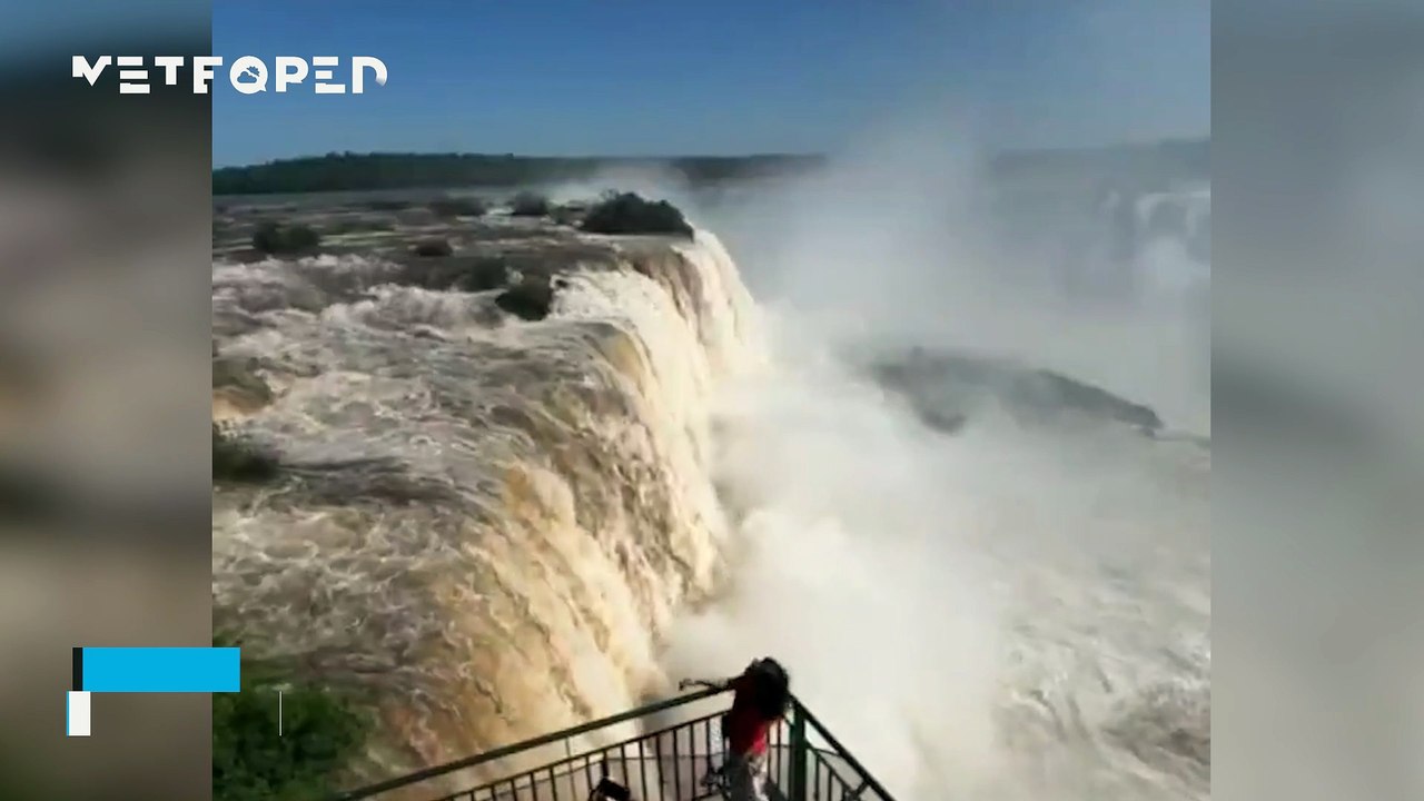 Impressive flooding at Iguazu Falls