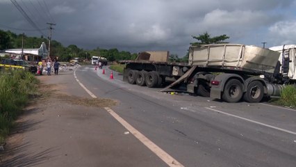 Carreta desgovernada causa atropelamento de pessoa em situação de rua em Messias