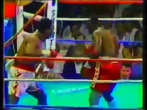 Ossie Ocasio vs Dwight Muhammad Qawi - Showtime 5-15-87