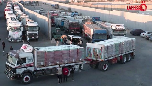 Gaza, valico Rafah ancora chiuso: decine di convogli in attesa