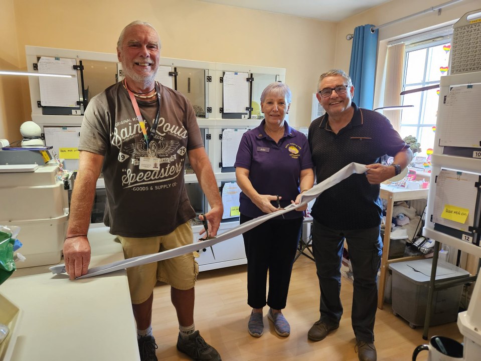Cutting the ribbon at a new hedgehog hospital in Wigan 🦔