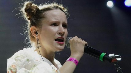 Russische Sängerin Monetotschka wird im Exil zum Star