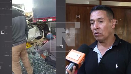 ¡Buscaba combustible! Trufi chocó contra camión estacionado en Sacaba