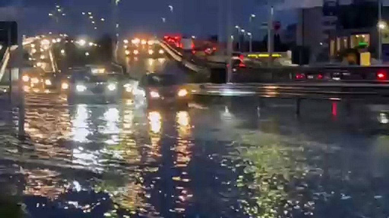 Maltempo, strade allagate e traffico paralizzato: a Sestu 33 millimetri di pioggia - VIDEO