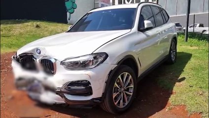 BMW e Gol se envolvem em acidente com vítima no Centro de Cascavel