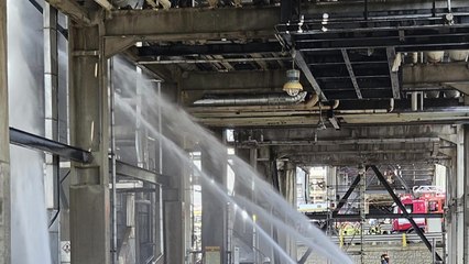 [속보] 울산 SK에너지 수소 배관에서 폭발...5명 중경상 / YTN