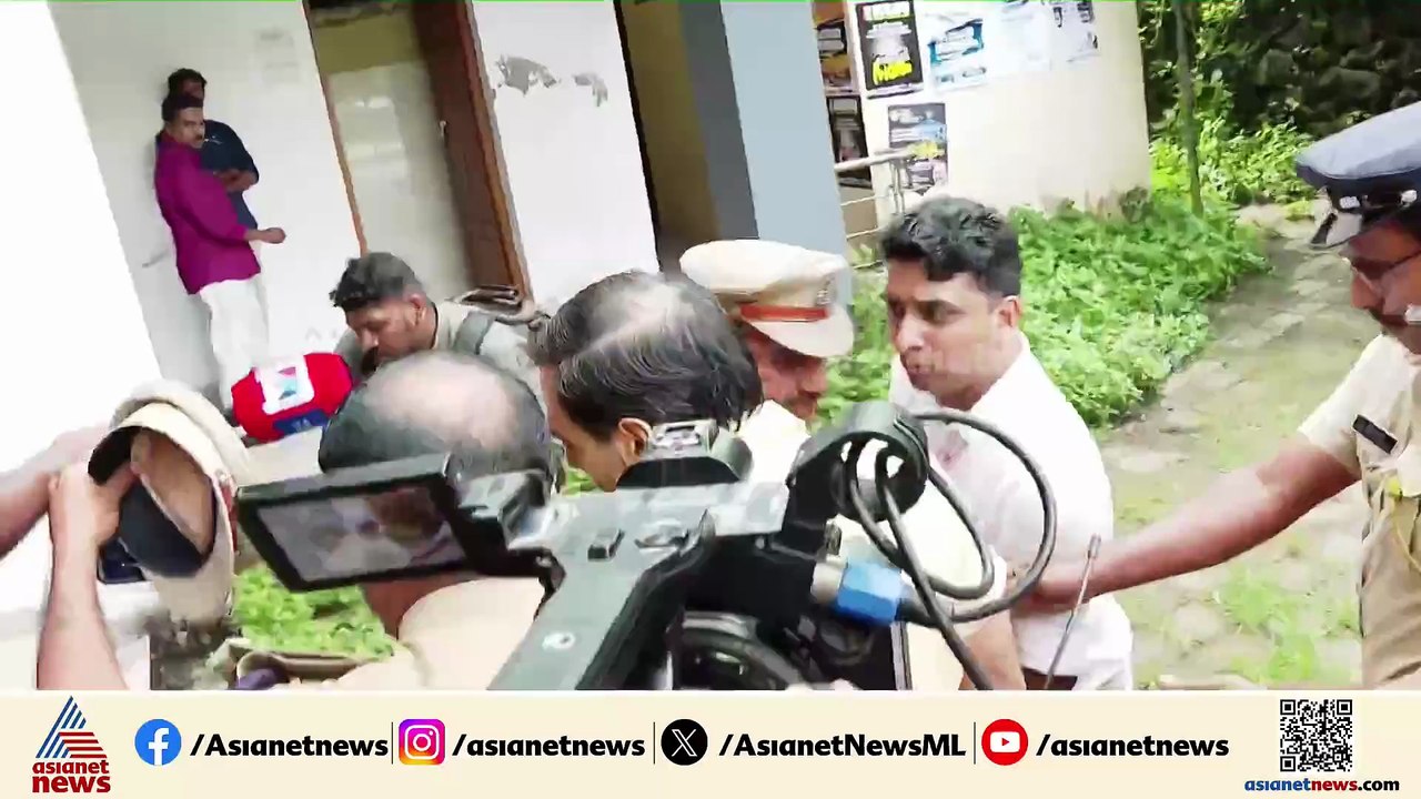 ശബരിമല സ്വർണക്കൊള്ള കേസ്; ഉണ്ണികൃഷ്‌ണൻ പോറ്റിയെ റാന്നി കോടതിയിൽ എത്തിച്ചു