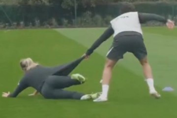 Diego Costa arrolla a una famosa futbolista en un entrenamiento: "Le importa una mierda"