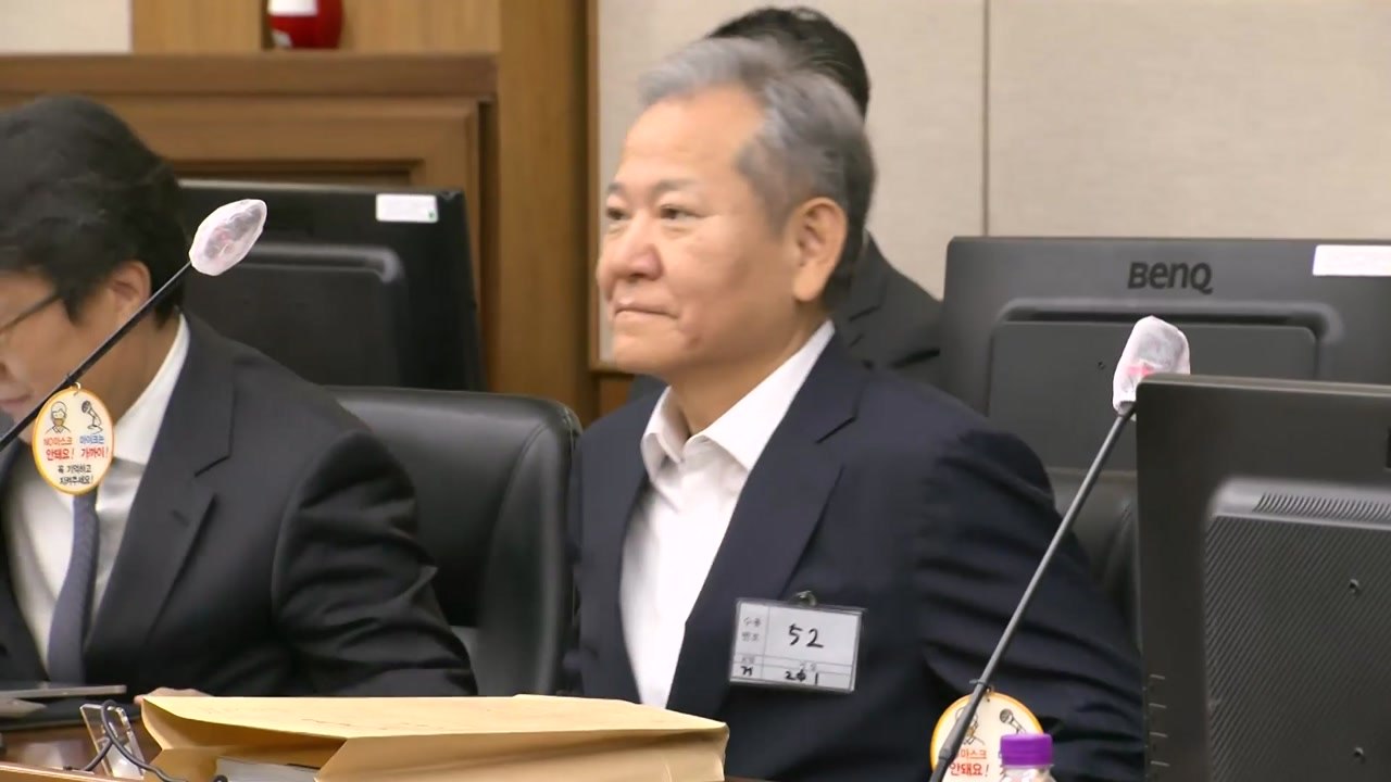 이상민, 첫 공판서 혐의 모두 부인..."계엄 반대했다" / YTN