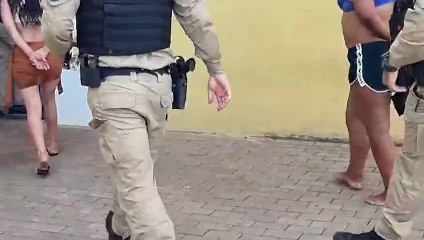 Dinheiro e crack apreendidos: Quarteto é detido na Praça da Bíblia