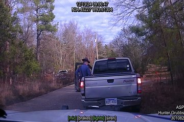 Armed Felon Smashes Into Trees After Fleeing Arkansas State Police!