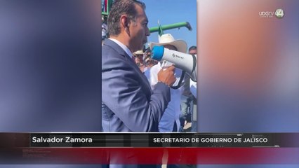 Tras horas de caos vial, agricultores levantan plantón en Carretera a Morelia