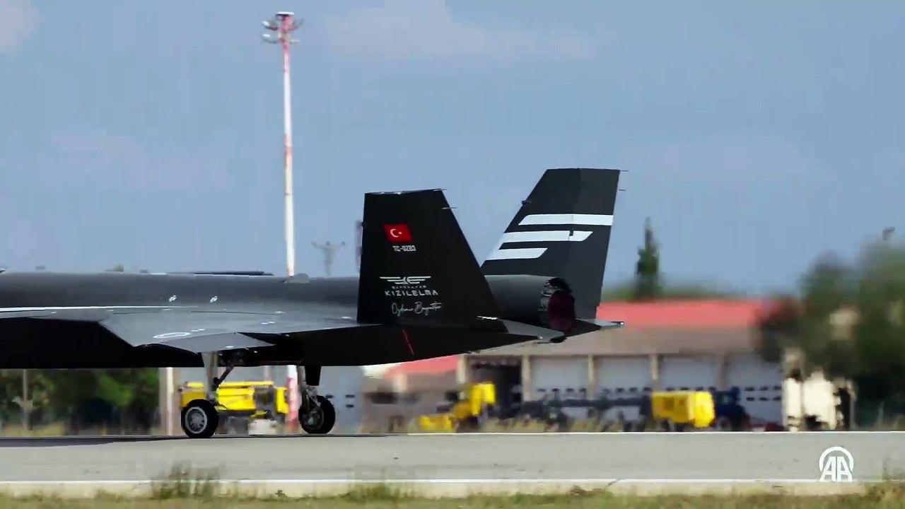 Selçuk Bayraktar, Bayraktar KIZILELMA'nın AB kalkışlı aerodinamik sistem tanımlama testine ilişkin video paylaştı