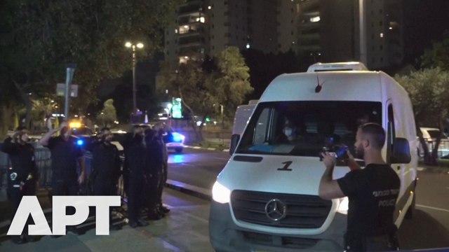 Red Cross Convoy Brings Dead Hostages Amid Truce Uncertainty Between Israel and Hamas | APT