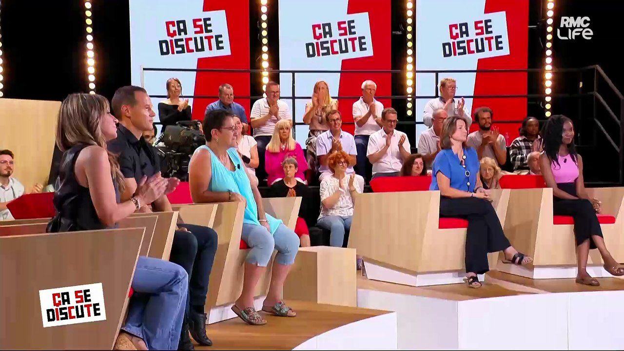 Regardez les 3 premières minutes de "Ca se discute" qui a fait son retour avec Estelle Denis, hier soir sur RMC Life, sans rien changer à la formule de Jean-Luc Delarue de 1994 à 2009