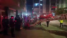Apartmanın otoparkındaki araç alev aldı, patlamalar yaşanırken çok sayıda kişi mahsur kaldı!