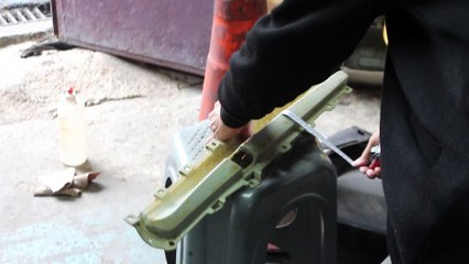 4 Oto Kapı Döşeme Ölçü alınıyor kumaş kesiliyor kumaş rengi seçiliyor Telefon Aşağıda