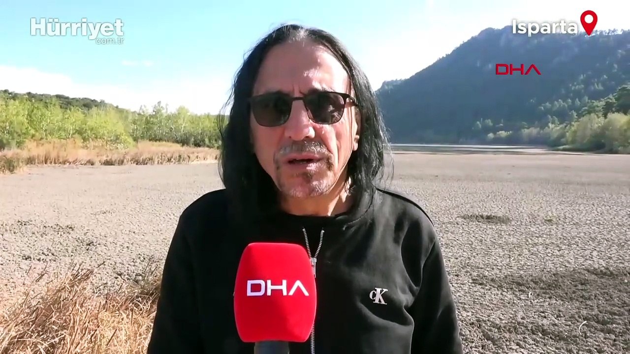 Türkiye'nin 4'üncü büyük gölü ikiye bölündü! 'Bu denlisini ilk defa gördüm'