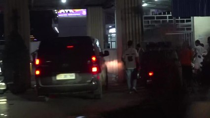 [단독] '범죄단지' 도피 추정 행렬 포착...승합차·버스 줄지어 / YTN