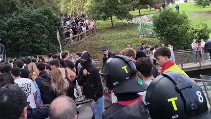 Els Mossos fan marxar els partidaris de Vito Quiles a la UAB