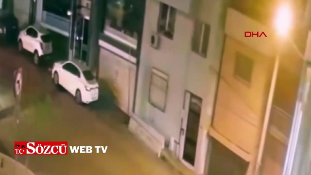 Kamyon 4 katlı apartmanın giriş katına çarptı: Daire sakinlerinin korku yaşadığı kaza kamerada