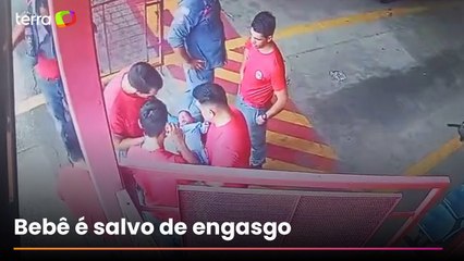 Bombeiros salvam bebê engasgado em Taubaté (SP)