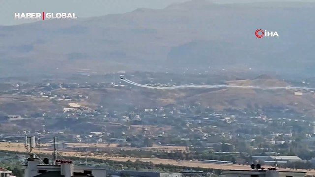 SOLOTÜRK'ten nefes kesen uçuş!