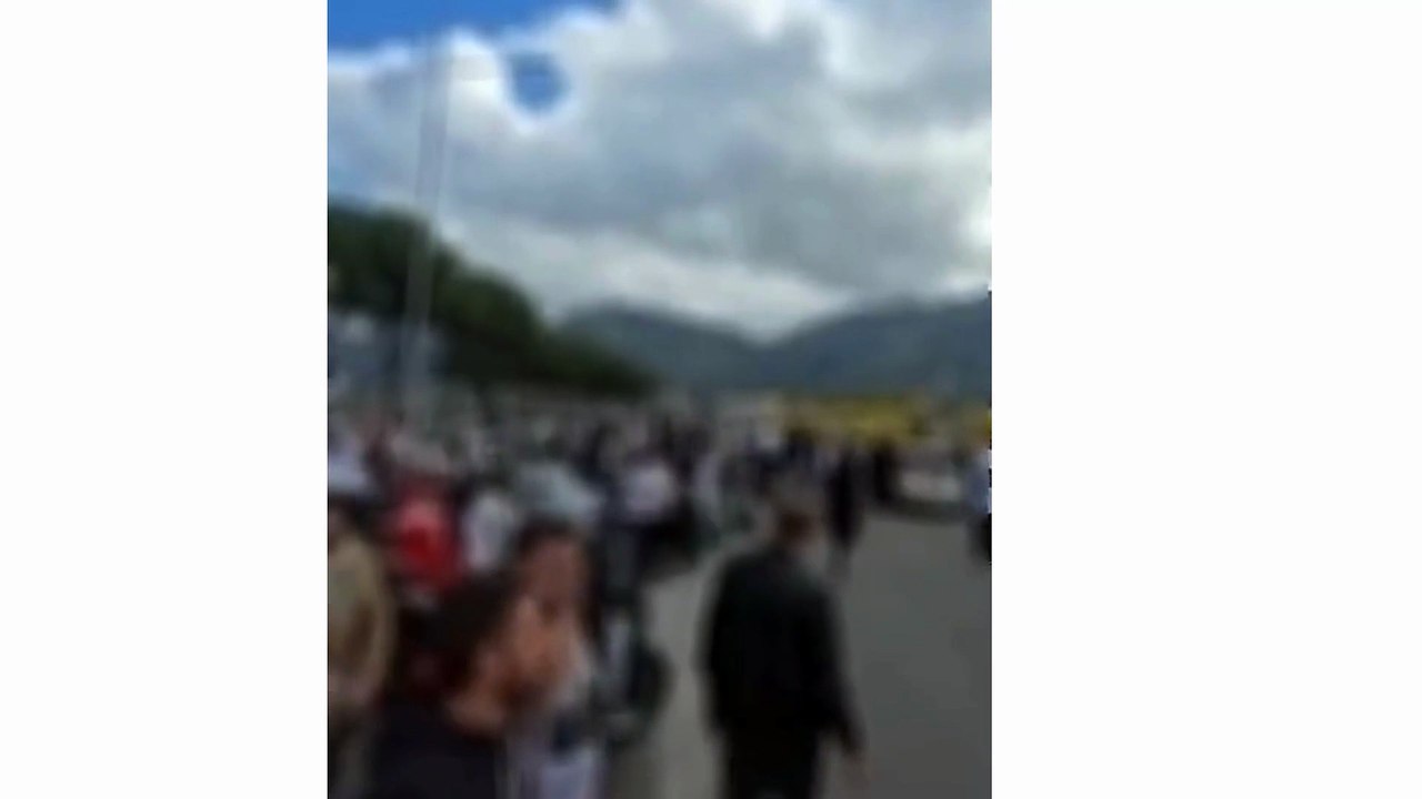 Palermo, corteo di scooter al Pagliarelli per Paolo Taormina: il feretro passa davanti al carcere. Urla, clacson e applausi dai detenuti