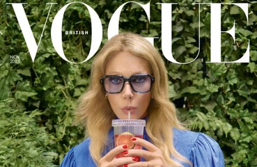 Los chats grupales de Gwyneth Paltrow ‘se incendiaron’ después de que la fotografiaran besando a Timothée Chalamet