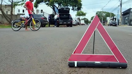Eclipse e Onix se envolvem em acidente no bairro Claudete em Cascavel