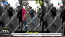 Tras pelea vecinal, hombre dispara contra el pavimento