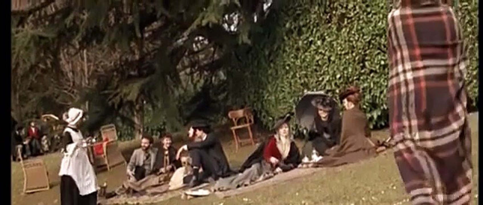 {L éleve The Pupil} 1996 -  12-year-old, growing up in richness and royalty, finds a true friend in Julien, a young man hired to tutor him.