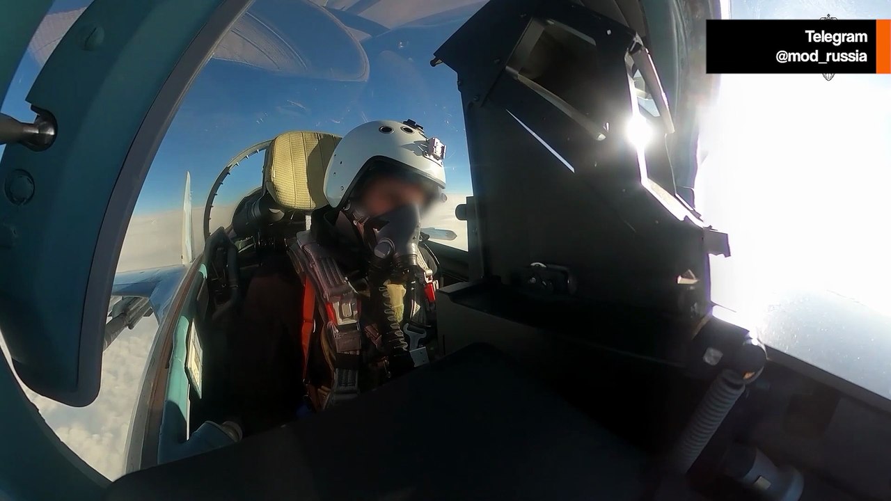 Video: Su-35S-jager gennemfører natpatrulje til støtte for russiske invasionsstyrker