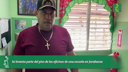 Se levanta parte del piso de las oficinas de una escuela en Jarabacoa