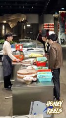 The Useless Husband She Looks Down On Is Actually the One and Only Heir of the Cooking King