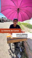 ♿ Conoce a Carlos, el hombre que perdió ambas piernas y hoy vende dulces en las calles de Durango 🍭