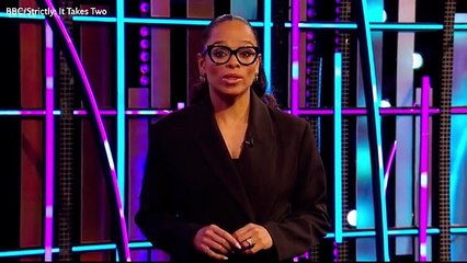 Stefan Dennis issues statement as star quits Strictly Come Dancing after ‘devastating’ injury